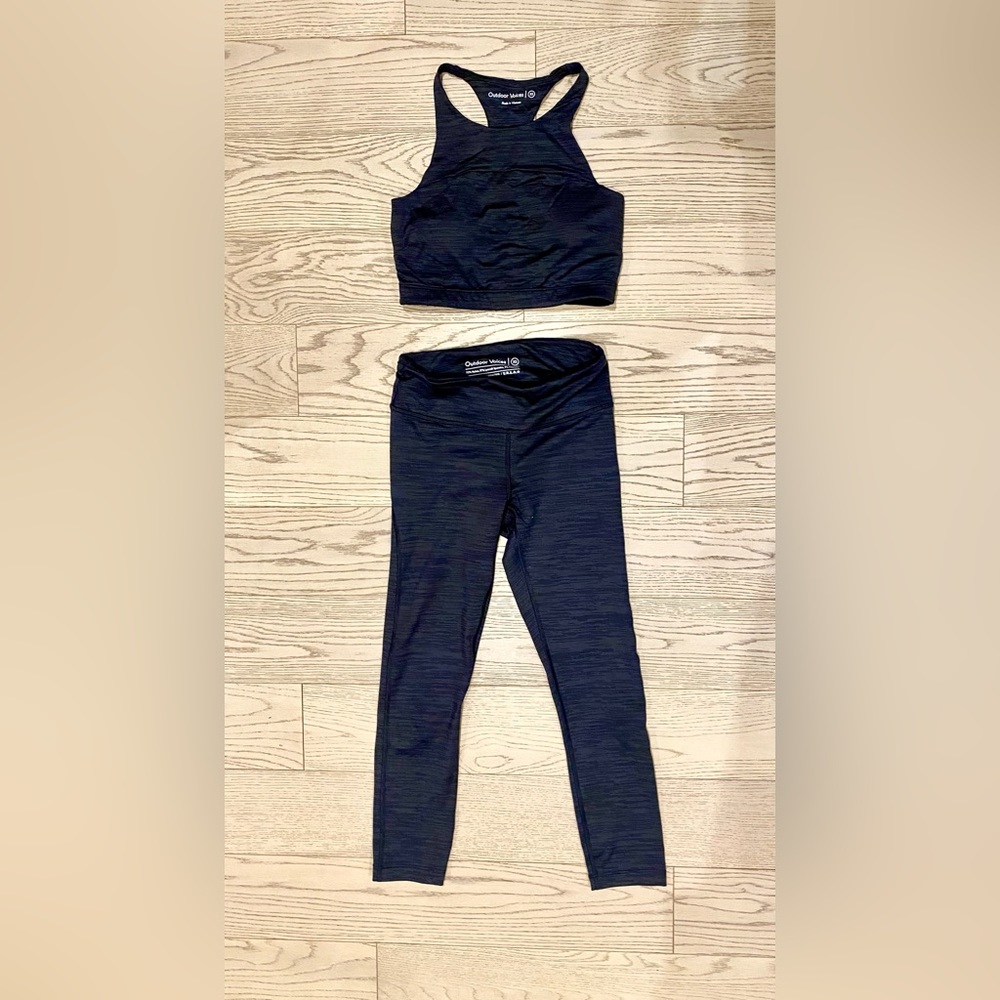 Outdoor Voices Set of XS Leggings and Sports Bra in black/heather grey
